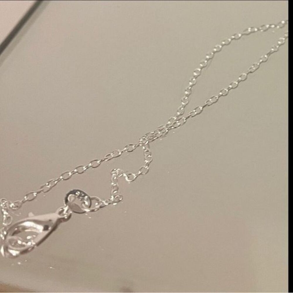 The Triple Crown pendant charm necklace in 925 and cubic zirconia - Picture 3 of 7